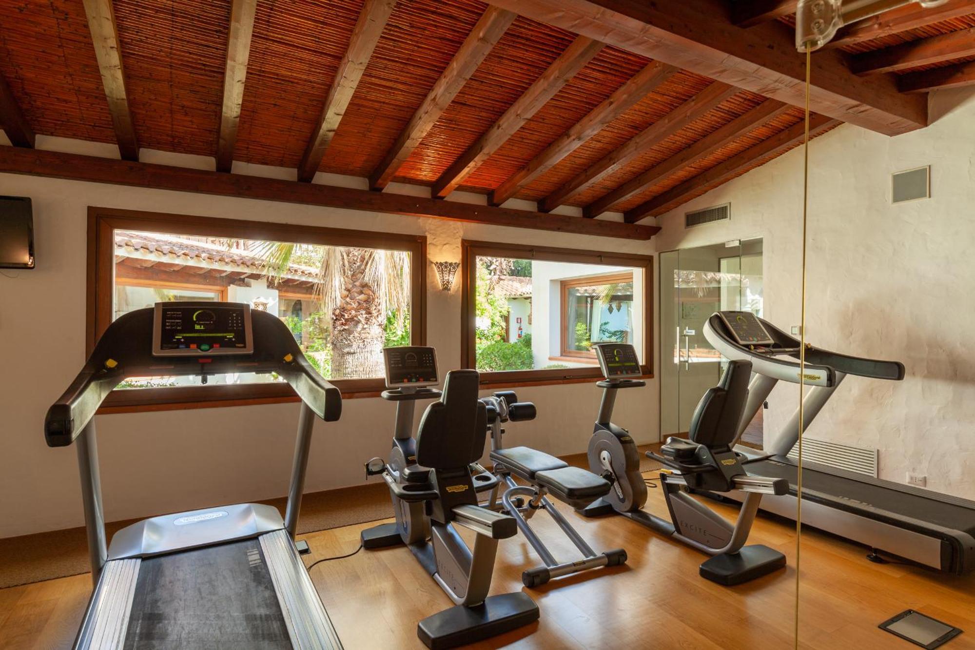 Nora Club Hotel & Spa พูลา ภายนอก รูปภาพ