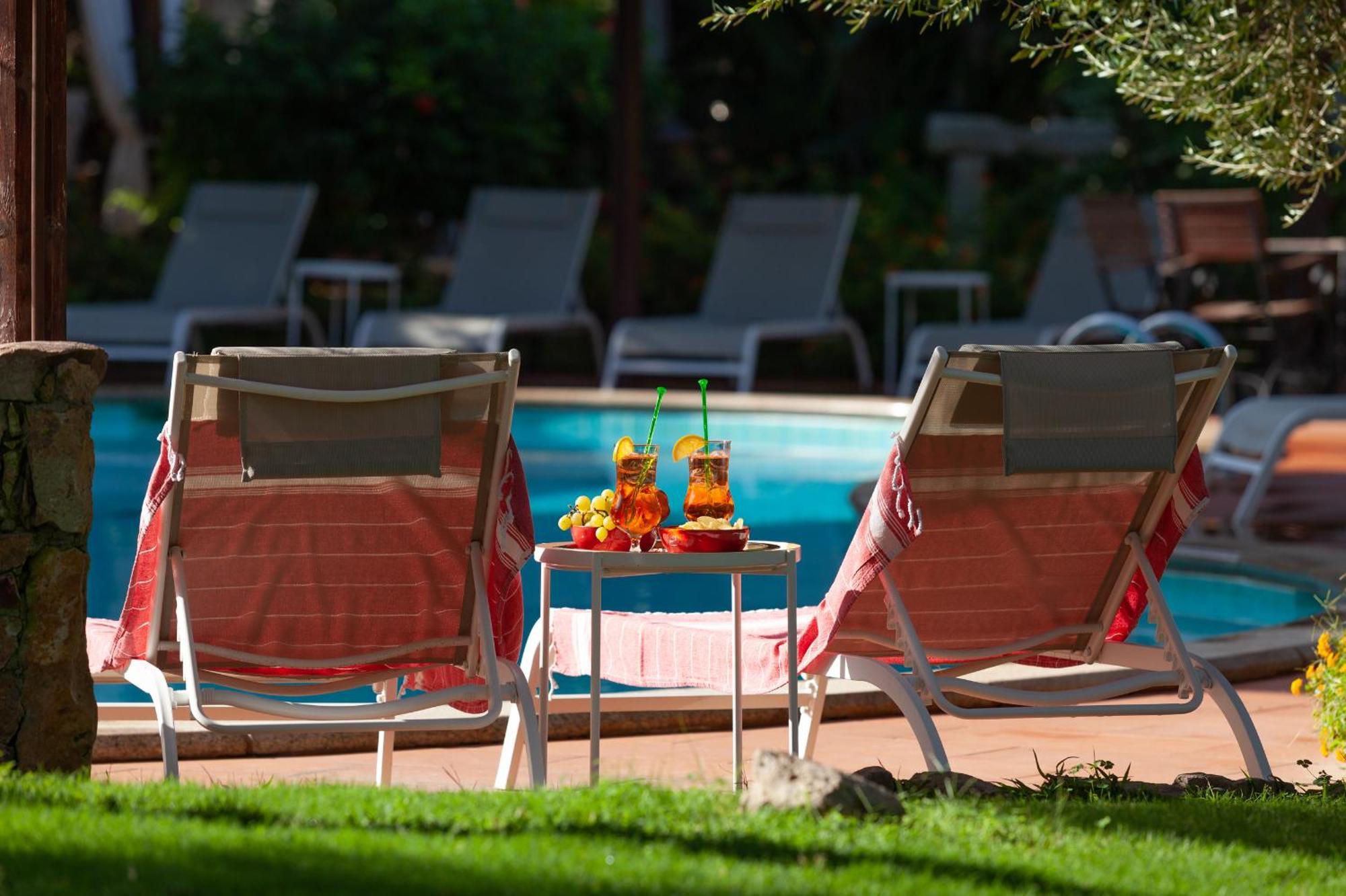 Nora Club Hotel & Spa พูลา ภายนอก รูปภาพ